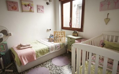 A village house in Altea la Vella on 2 floors with several terraces.